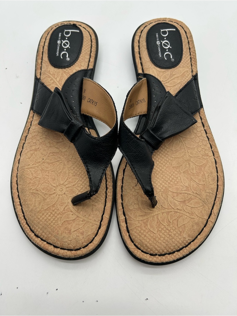 b.o.c. Born Concepts Women's Black Bow-Accent Thong Sandals Size 7